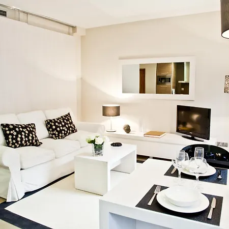 Up Bcn Apartman