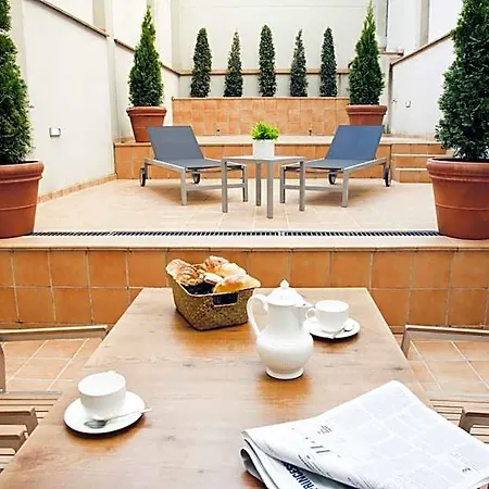 Up Bcn Apartman *