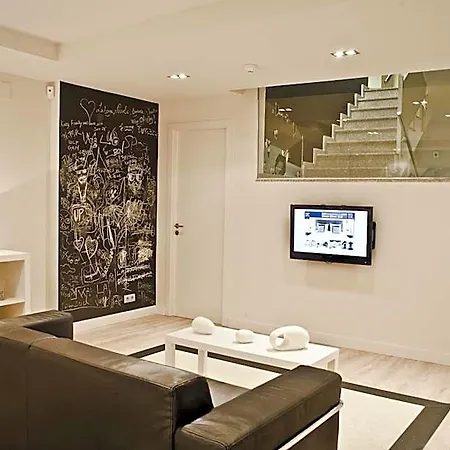 Up Bcn Apartman